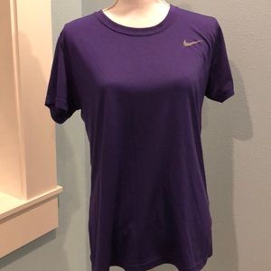 2 women’s Nike dry fit tees